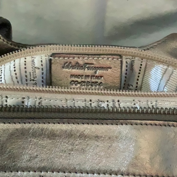 Salvatore Ferragamo Top Handle Handbag in Metallic Silver Leather (12.5"x9.44") - Picture 11 of 16